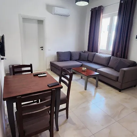 Luxury Aparthotel Golem Golem (Tirana)