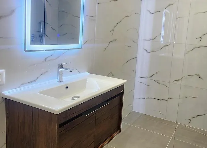 Luxury Aparthotel Golem Golem (Tirana)