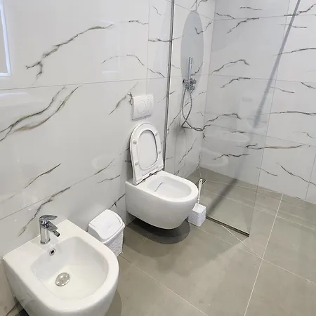 Luxury Aparthotel Golem Golem (Tirana)