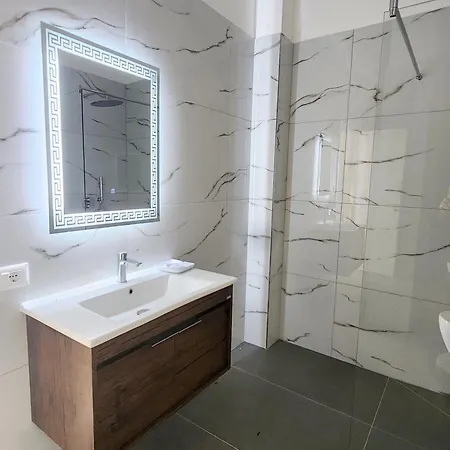 Guest House Tirana *