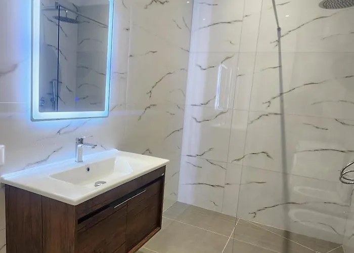 Luxury Aparthotel Golem Golem (Tirana)