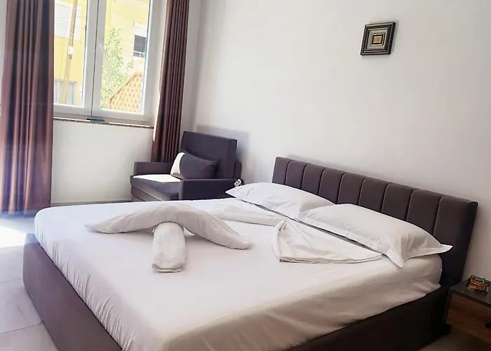 Luxury Aparthotel Golem 3* Golem (Tirana)